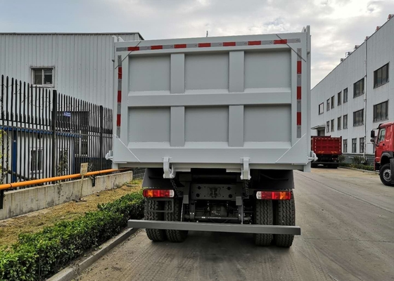 Autocarro con cassone ribaltabile resistente bianco di Sinotruk howo7 6x4