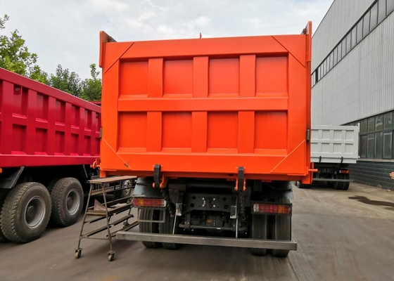 Autocarro con cassone ribaltabile resistente dell'autocarro con cassone ribaltabile di SINOTRUK 371 HP 8×4 50 tonnellate che caricano 28CBM