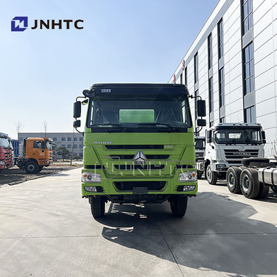 SINOTRUK HOWO 6X4 8CBM Metri Motore diesel Camionidi idraulici