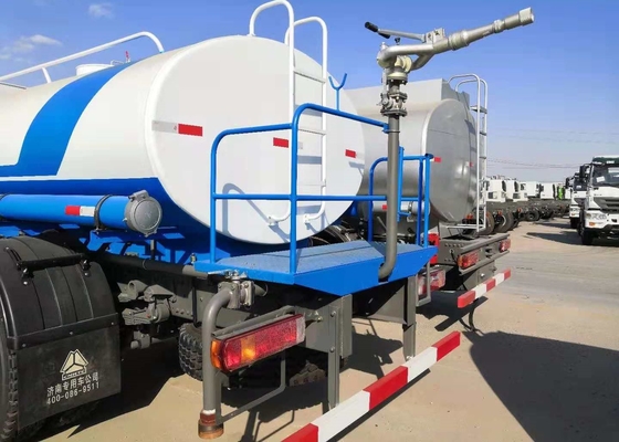 266hp liquido dei camion di serbatoio di combustibile dell'acqua di Sinotruk 10cbm 4 * 2 con il condizionatore d'aria