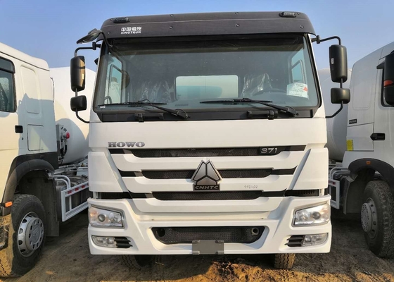 Tipo 6 azionamento 4 del camion del miscelatore di cemento di caricamento di auto del camion della betoniera di HOWO