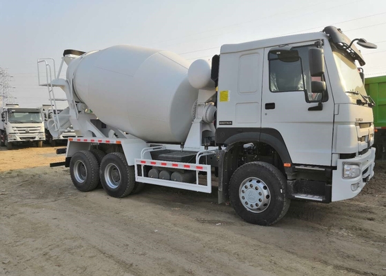Tipo 6 azionamento 4 del camion del miscelatore di cemento di caricamento di auto del camion della betoniera di HOWO