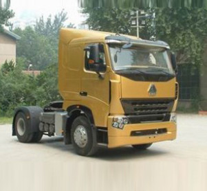 Tipo nero bianco rosso del combustibile diesel di colore del camion d'acciaio del motore primo di HOWO A7 4X2