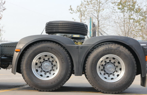 Il camion 6x4 10 del motore primo del trattore di Sinotruk 371hp 420hp spinge con il perno di sterzaggio di 50# 90#