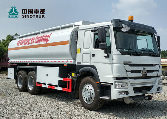 Camion di serbatoio di combustibile 336 dell'EURO 2 di HOWO, camion cisterna 25CBM dell'olio 20 tonnellate di carico utile