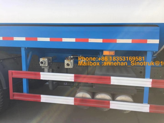 6 x 4 camion di serbatoio di acqua di 20000L 371hp con il sistema a spruzzo di Sinotruk Howo7