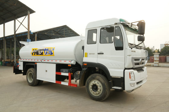 Rimorchio del serbatoio di combustibile 140HP del camion di serbatoio di benzina della luce di Sinotruk Howo7 euro 5-6 CBM 4X2 LHD
