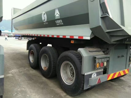 Rimorchio dello scarico dei semi di Sinotruk Howo 40-60t con la copertura superiore di apertura elettrica e della guardia laterale