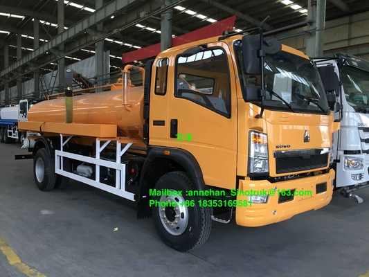 il camion di aspirazione delle acque luride 4-6m3 di Sinotruk 4x2 6 si stanca con Euro3