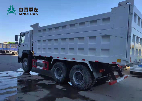 SINOTRUK 375hp 20CBM HOWO ha utilizzato la seconda mano 5600*2300*1500mm dell'autocarro con cassone ribaltabile