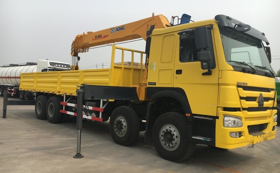 Il camion del carico di Howo 8x4 ha montato la gru 12ton al rendimento elevato 20 tonnellate