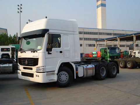 Alto camion del motore primo di Sinotruk Howo7 della cabina HW79 per capacità di rimorchio 40-50T
