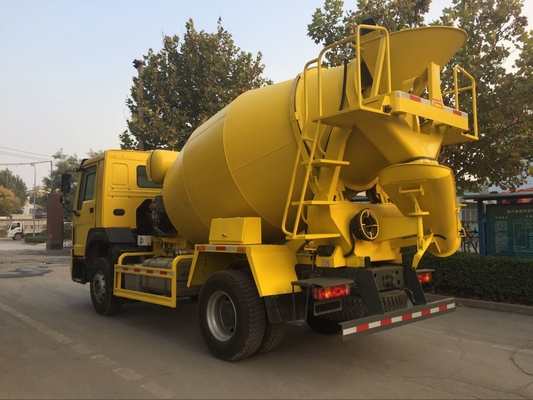 Il ccc ha passato l'auto di Sinotruk Jowo 4x2 di risparmio del combustibile che carica 6 CBM Mini Concrete Mixer Truck