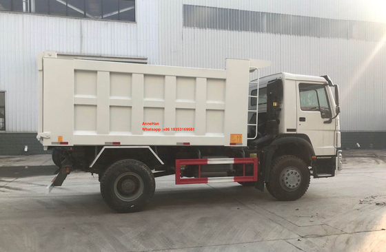 Autocarro con cassone ribaltabile 4x2 di Sinotruk Howo 7 con il contenitore RHD LHD dello scarico 15M3