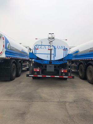 Camion di serbatoio di acqua manuale di 10000L 4x2 con Front Rear Sprinkler