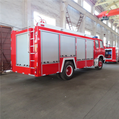 Camion rosso di estinzione di incendio di 140KW 5000L Dongfeng 4*2