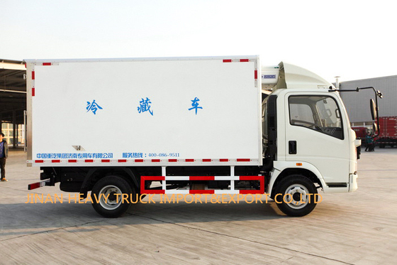 Camion refrigerato di bassa potenza di Howo 4X2 5 tonnellate di 60000kg 7 TONNELLATE