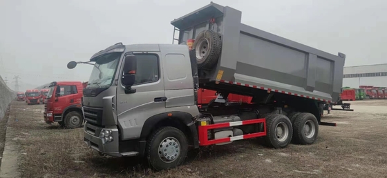 Howo 6x4 A7 Camion a gomma 3 assi Camion a gomma 60 tonnellate Camion a gomma