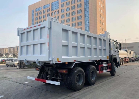 Autocarro con cassone ribaltabile resistente dell'autocarro con cassone ribaltabile della gru di Sinotruk HOWO 6X4 371HP 18cbm Hyva