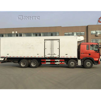 Sinotruk HOWO 45cbm Congelatore frigorifero 8x4 Camion frigorifero 20 tonnellate Camion pesante frigorifero