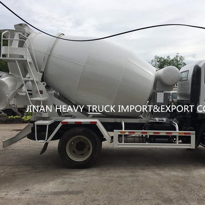 Auto di bassa potenza del camion del miscelatore di cemento di HOWO che carica 4x2 3cbm 5M3
