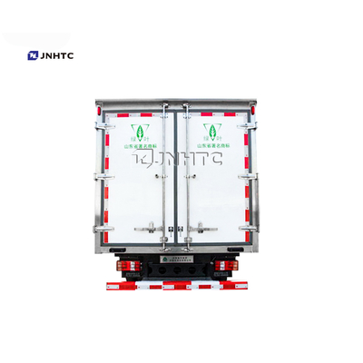Howo 6 Wheeler Light Refrigerated Box Truck 3T 5 tonnellate
