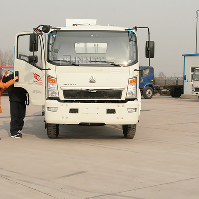 Camion commerciale di bassa potenza di HOWO 4x2 Euro4 Euro2 per l'alimento Hutch Waste della cucina