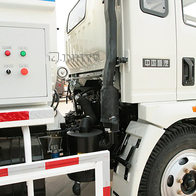 Camion commerciale di bassa potenza di HOWO 4x2 Euro4 Euro2 per l'alimento Hutch Waste della cucina