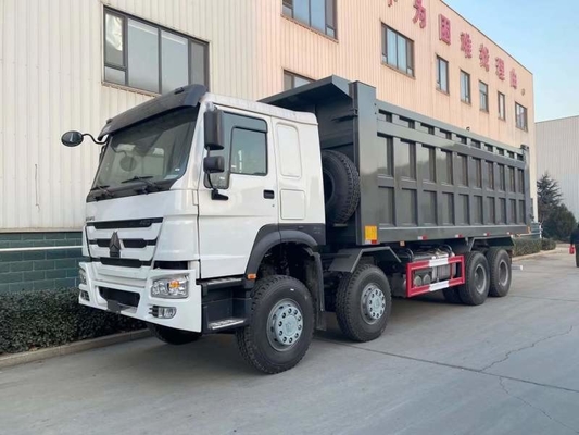 Camion della scatola dello scarico di forma di SINOTRUK HOWO 8X4 U nel Ghana Tanzania Zambia Zimbabwe