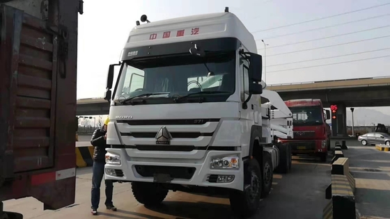 Ascensore laterale montato camion Crane Mqh 37a di Sinotruk Howo 8x4 Crane With Xcmg 37t