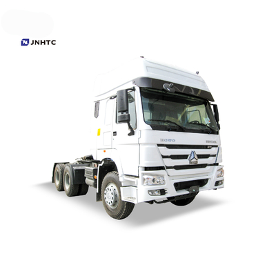 Autotreni del trattore della testa 6x4 RHD del trattore di Sinotruk HOWO in Tanzania