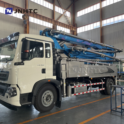 Camion della pompa per calcestruzzo di HOWO 4X2 Euro3 46m 37m 42m 45m