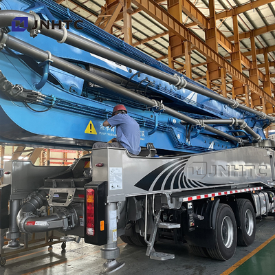 Camion della pompa per calcestruzzo di HOWO 4X2 Euro3 46m 37m 42m 45m