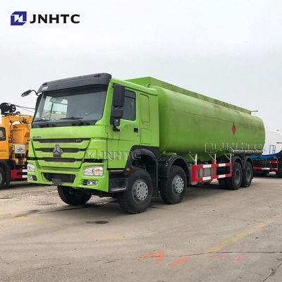 Camion di serbatoio di combustibile delle ruote di HOWO 8x4 12 che rifornisce di carburante 30cbm 35cbm 25 CBM Euro2 Euro3