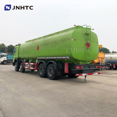 Camion di serbatoio di combustibile delle ruote di HOWO 8x4 12 che rifornisce di carburante 30cbm 35cbm 25 CBM Euro2 Euro3