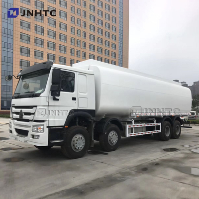 HOWO 8x4 12 spinge il camion cisterna di olio combustibile che rifornisce di carburante 30cbm 35cbm Euro2 Euro3