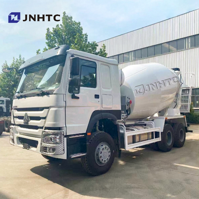 Howo Sinotruk 9 sedili cubici del camion due del miscelatore di cemento di 10m3 12CBM