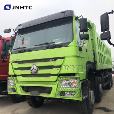 Un auto cubico di 12 ruote di HOWO 8x4 371hp 30 che carica l'autocarro con cassone ribaltabile resistente per il Botswana