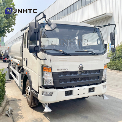 8000 litri di camion commerciali di bassa potenza di Howo innaffiano il camion dello spruzzatore