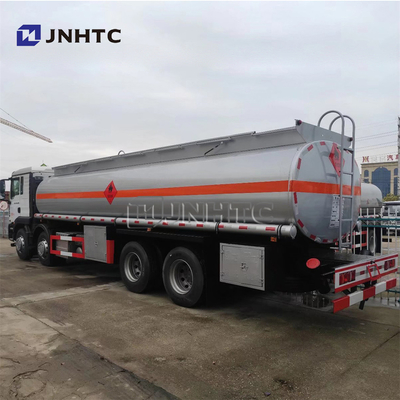 8x4 capacità di guida sinistra e destra di Howo del gasolio dell'autocisterna del trasportatore grande