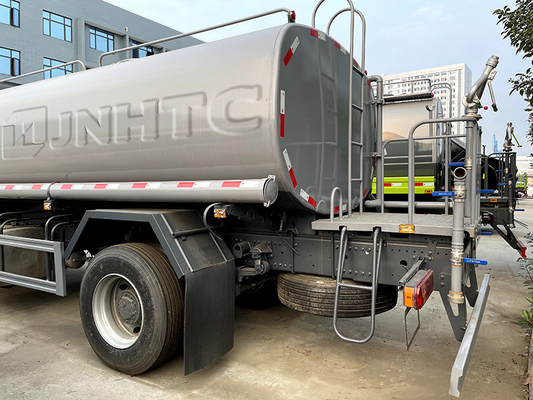 Il camion 6x4 10 dello spruzzo d'acqua di Sinotruk spinge il camion dello spruzzatore dell'acqua 15000L