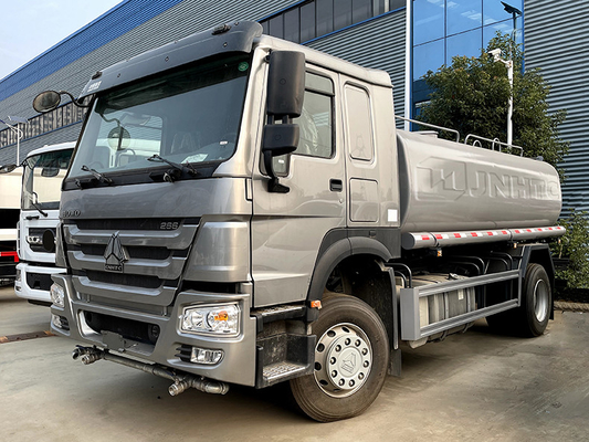 Il camion 6x4 10 dello spruzzo d'acqua di Sinotruk spinge il camion dello spruzzatore dell'acqua 15000L