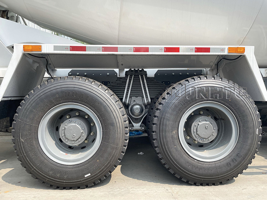 10 camion della betoniera di Sinotruk HOWO 9m3 delle ruote