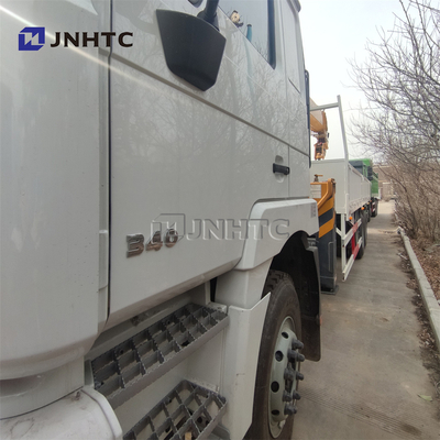 8 tonnellate che sollevano l'asta telescopica Crane Truck Mounted del carico