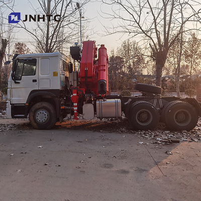 ruote di 371hp 8 Ton Telescopic Crane Truck Sinotruk HOWO 6x4 40t 10