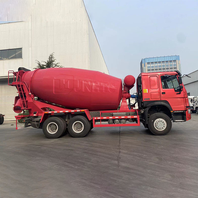 10 camion 6x4 di miscela di calcestruzzo delle ruote SINOTRUK HOWO rosso