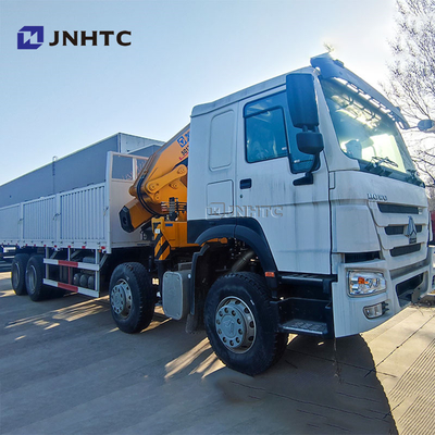 Nuovo camion da carico SINOTRUK HOWO 8X4 400 HP con 10 12 tonnellate di gru